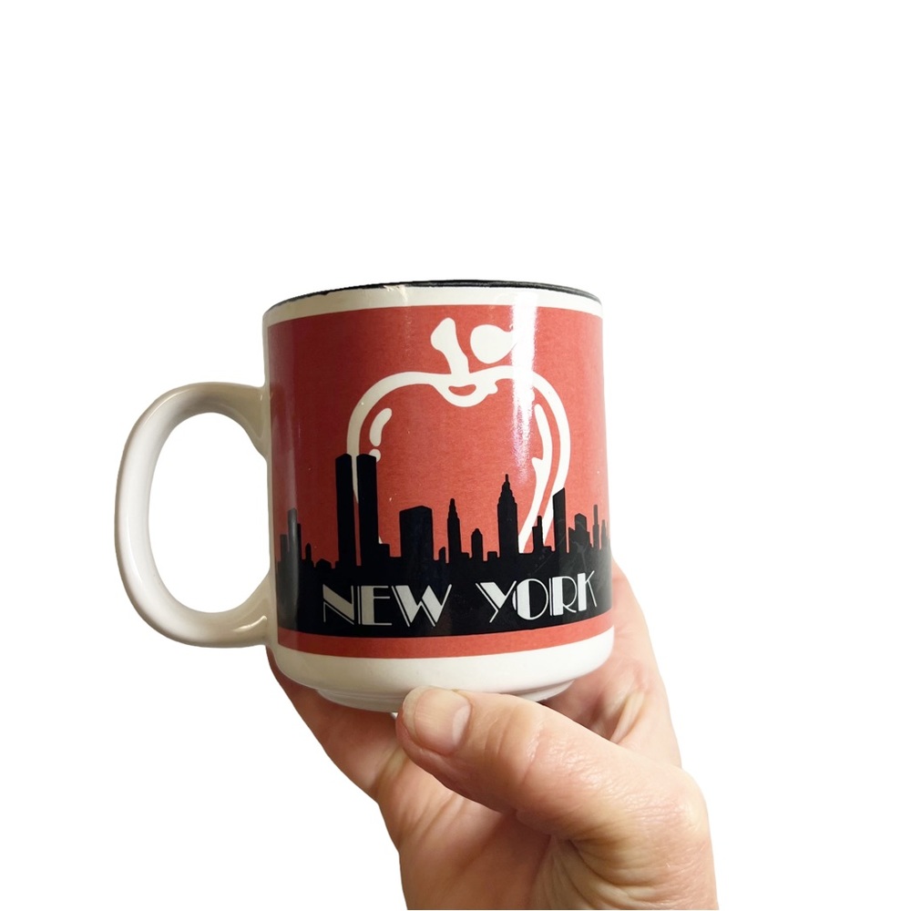 Vintage 1987 New York Skyline Twin Towers Big Apple Coffee Tea Mug